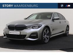 Grijs Gebruikt 2022 BMW 320e Executive Sedan | € 37.950 (Eerlijke prijs)