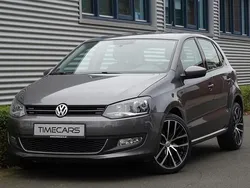 Grijs, metallic lak Gebruikt 2012 VW Polo Highline Hatchback | € 7.250 (Eerlijke prijs)
