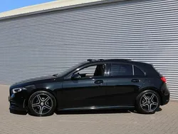 Zwart Gebruikt 2018 Mercedes A200 AMG Hatchback | € 26.950 (Eerlijke prijs)