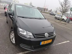 Zwart Gebruikt 2017 VW Sharan Highline MPV | € 15.000