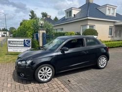 Zwart, metallic lak Gebruikt 2012 Audi A1 Ambition Hatchback | € 8.850 (Eerlijke prijs)