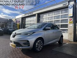 Grijs, metallic lak Gebruikt 2022 Renault Zoe Intens Hatchback | € 20.490 (Iets duurder)