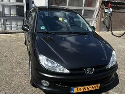 Gebruikt 2004 Peugeot 206 Tendance Sedan | € 3.399 (Duur)