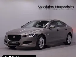 Grijs Gebruikt 2018 Jaguar XF Prestige Sedan | € 21.500 (Eerlijke prijs)