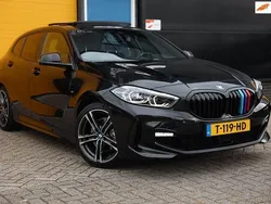 Zwart Gebruikt 2022 BMW 118 Comfort Edition Hatchback | € 25.950 (Eerlijke prijs)