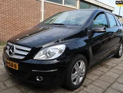 Zwart Gebruikt 2011 Mercedes B160 Business MPV | € 4.750 (Eerlijke prijs)