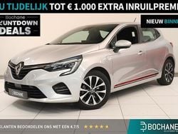 Gris platine (licht zilver) Gebruikt 2021 Renault Clio V Intens Hatchback | € 17.745 (Eerlijke prijs)