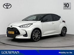 Wit Gebruikt 2022 Toyota Yaris Hybrid Limited Hatchback | € 25.945 (Iets duurder)