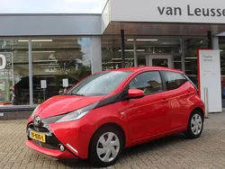 Rood Gebruikt 2018 Toyota Aygo Hatchback | € 8.900 (Eerlijke prijs)