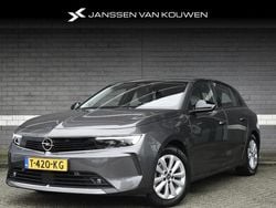 Grijs Gebruikt 2023 Opel Astra Edition Hatchback | € 20.445 (Goede deal)