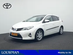 Wit Gebruikt 2015 Toyota Auris Hybrid Hatchback | € 15.880 (Eerlijke prijs)