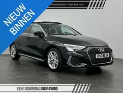 Zwart Gebruikt 2022 Audi A3 Sportback S-Line Hatchback | € 33.950 (Eerlijke prijs)