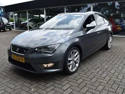 Grijs Gebruikt 2016 Seat Leon ST CONNECT Stationwagen | € 12.950 (Iets duurder)