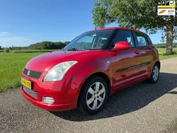 Rood Gebruikt 2005 Suzuki Swift GLS Hatchback | € 2.450 (Eerlijke prijs)