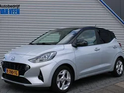 Sleek silver (grijs metallic) Gebruikt 2020 Hyundai i10 Premium Hatchback | € 12.945 (Eerlijke prijs)