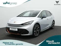 Zilver Gebruikt 2023 Cupra Born e-Boost Hatchback | € 33.400 (Iets duurder)