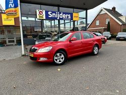 Rood Gebruikt 2011 Skoda Octavia Ambition Hatchback | € 6.350 (Eerlijke prijs)