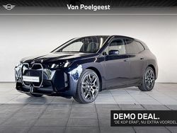 M carbonschwarz metallic (zwart metallic) Gebruikt 2025 BMW iX M Sport SUV | € 99.800