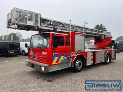 Rood Gebruikt 1992 Renault R18 Sedan | € 11.950