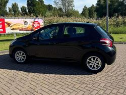 Zwart Gebruikt 2013 Peugeot 208 Hatchback | € 4.200 (Duur)