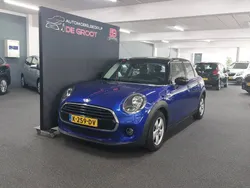 Blauw Gebruikt 2021 Mini Cooper Business Hatchback | € 19.250 (Eerlijke prijs)