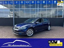 Blauw, metallic lak Gebruikt 2017 VW Golf VII Highline Hatchback | € 15.750 (Goede deal)
