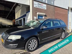 Zwart Gebruikt 2006 VW Passat Comfortline Stationwagen | € 1.749 (Eerlijke prijs)