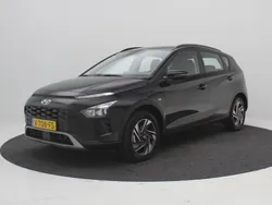 Zwart Gebruikt 2023 Hyundai Bayon Comfort SUV | € 21.980 (Eerlijke prijs)