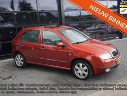 Oranje Gebruikt 2002 Skoda Fabia Elegance Hatchback | € 740 (Goede deal)