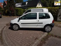 Wit Gebruikt 2006 Renault Twingo Authentique Hatchback | € 949 (Eerlijke prijs)