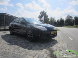 Zwart Gebruikt 2012 Renault Mégane GrandTour Bose Edition Stationwagen | € 2.950 (Eerlijke prijs)