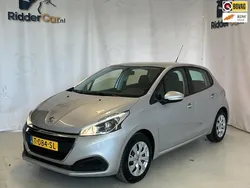 Grijs Gebruikt 2017 Peugeot 208 Allure Hatchback | € 6.999 (Goede deal)