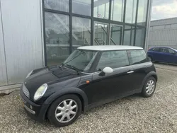 Zwart Gebruikt 2003 Mini Cooper Hatchback | € 1.250