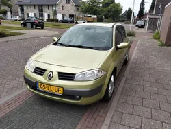 Gebruikt 2003 Renault Mégane II Privilege Sedan | € 1.450 (Eerlijke prijs)