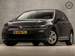 Grijs Gebruikt 2021 VW Golf VIII Life Hatchback | € 19.945 (Eerlijke prijs)