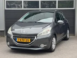 Grijs Gebruikt 2013 Peugeot 208 Envy Hatchback | € 4.999 (Goede deal)