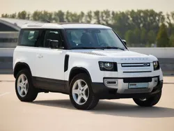 Wit Gebruikt 2023 Land Rover Defender SE SUV | € 78.590 (Goede deal)