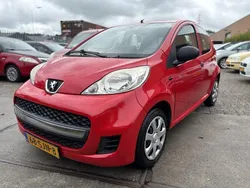 Rood Gebruikt 2011 Peugeot 107 Hatchback | € 2.150 (Goede deal)