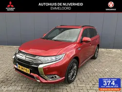 Rood, metallic lak Gebruikt 2020 Mitsubishi Outlander P-HEV Edition SUV | € 27.950 (Duur)