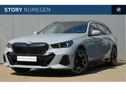 Grijs, metallic lak Gebruikt 2025 BMW 530 M Sport Stationwagen | € 89.608
