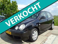 Zwart Gebruikt 2002 VW Polo Highline Hatchback | € 2.499 (Iets duurder)