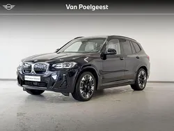 M carbonschwarz metallic (zwart metallic) Gebruikt 2022 BMW iX3 Comfort Edition SUV | € 42.995 (Iets duurder)