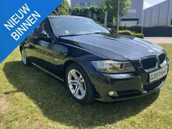 Zwart, metallic lak Gebruikt 2011 BMW 318 Executive Sedan | € 8.950 (Eerlijke prijs)
