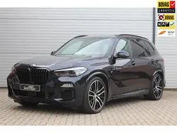 Zwart Gebruikt 2021 BMW X5 Executive SUV | € 61.950 (Eerlijke prijs)