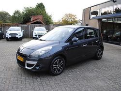 Grijs Gebruikt 2009 Renault Scénic III Business MPV | € 2.950 (Eerlijke prijs)