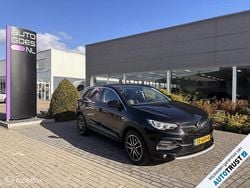 Zwart Gebruikt 2018 Opel Grandland X Innovation SUV | € 13.999 (Eerlijke prijs)