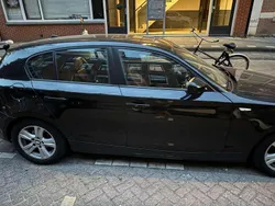 Zwart Gebruikt 2011 BMW 116 Hatchback | € 6.000 (Eerlijke prijs)