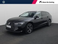 Zwart Gebruikt 2024 VW Passat Business Stationwagen | € 42.740 (Iets duurder)
