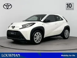 Wit Gebruikt 2024 Toyota Aygo Play Hatchback | € 19.445 (Goede deal)