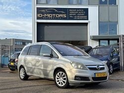 Grijs Gebruikt 2007 Opel Zafira Executive MPV | € 2.499 (Super prijs)